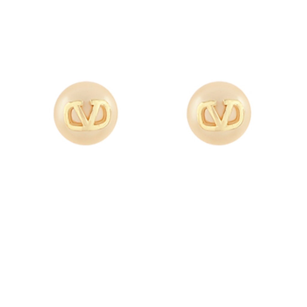 Pearl Stud Earrings 66$